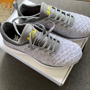 APLwomens techloom phantom